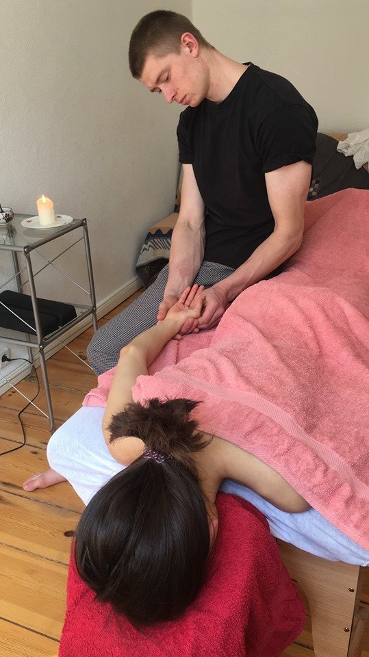 Berlin Erotic Massage #D8bBOd8T