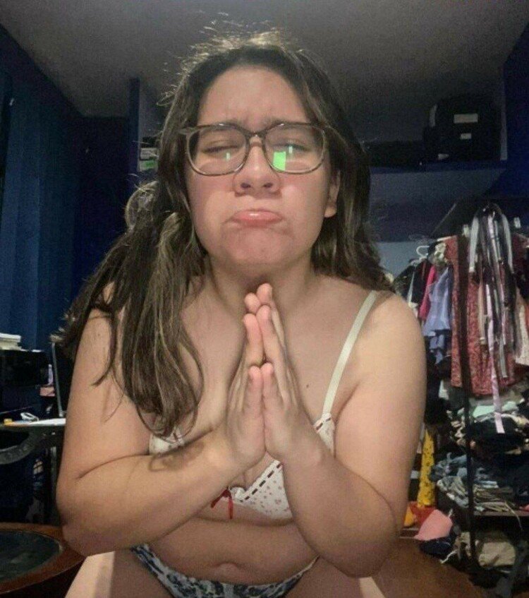 Nerdy hairy Mexican Laura #wRaLV7rQ